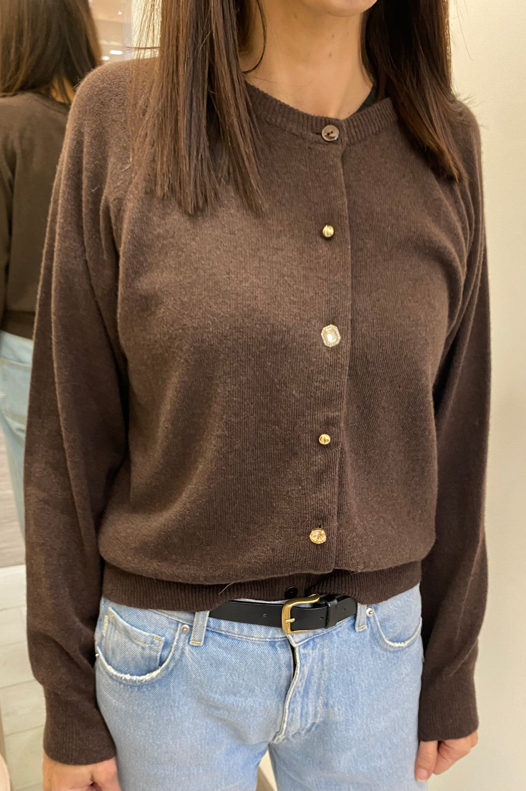 VICOLO - CARDIGAN MARRONE CON BOTTONI GIOIELLÒ