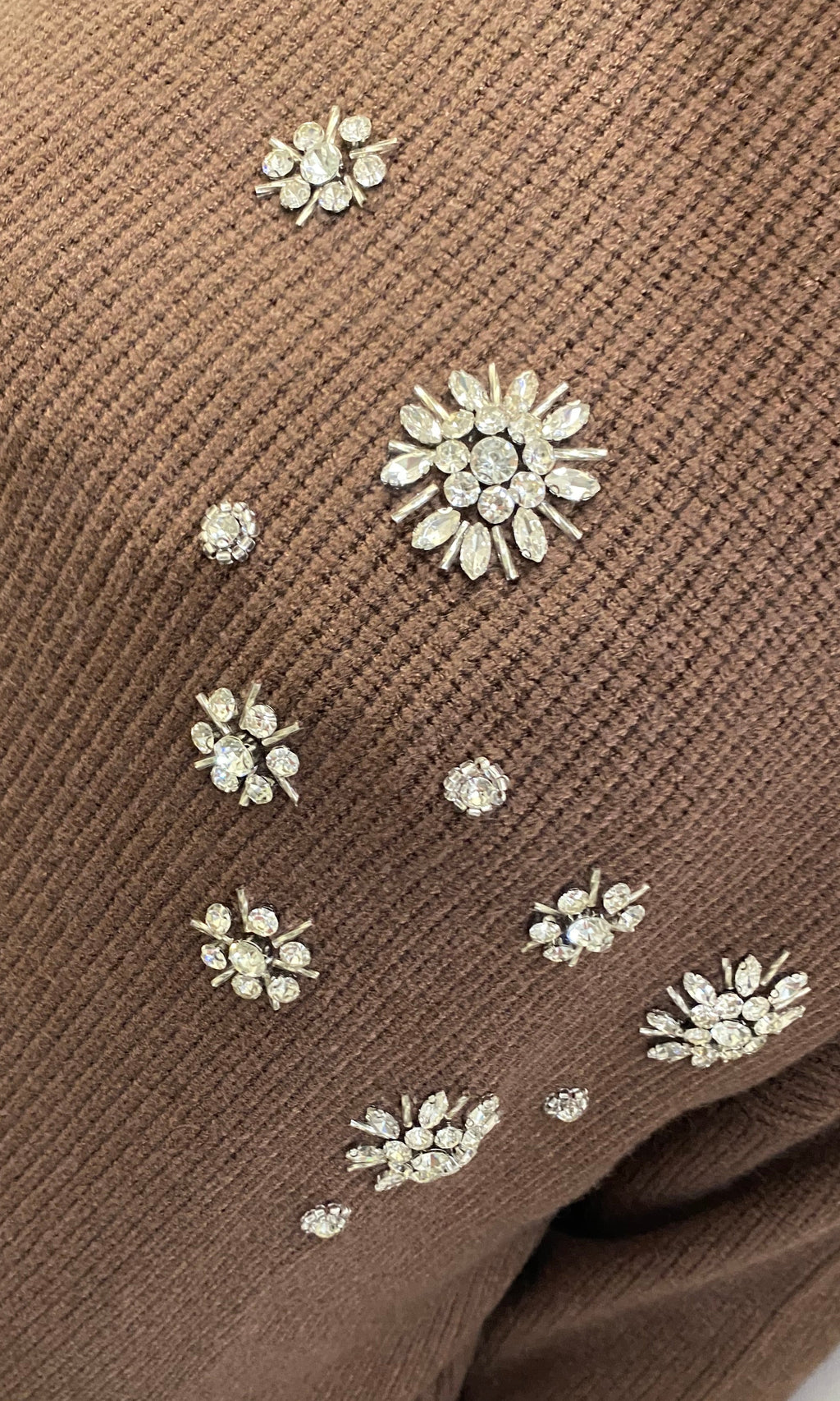 HAVEONE - MAGLIA LUPETTO MARRONE CON APPLICAZIONI