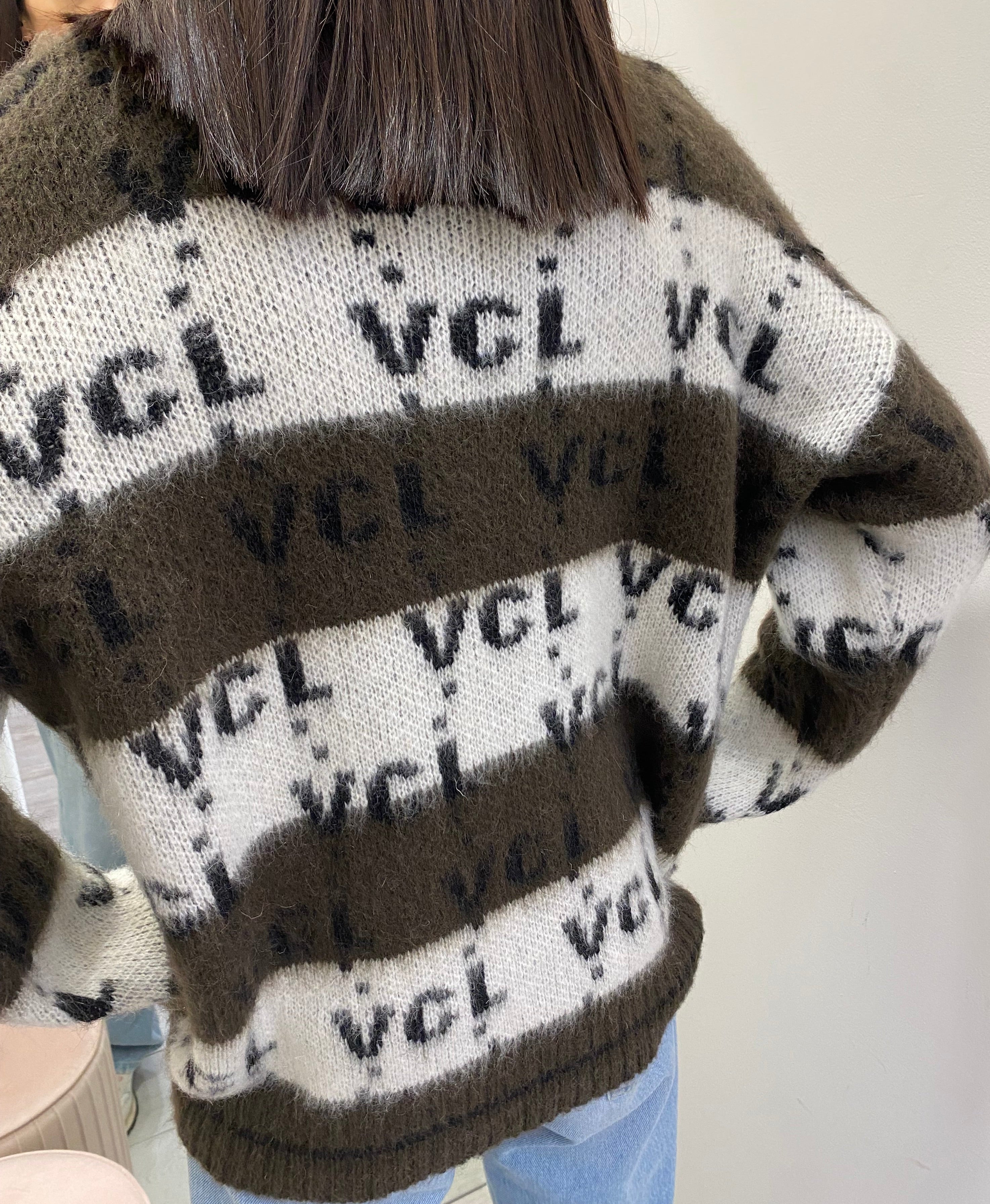 VICOLO - MAGLIONE VCL A RIGHE PANNA E MARRONE