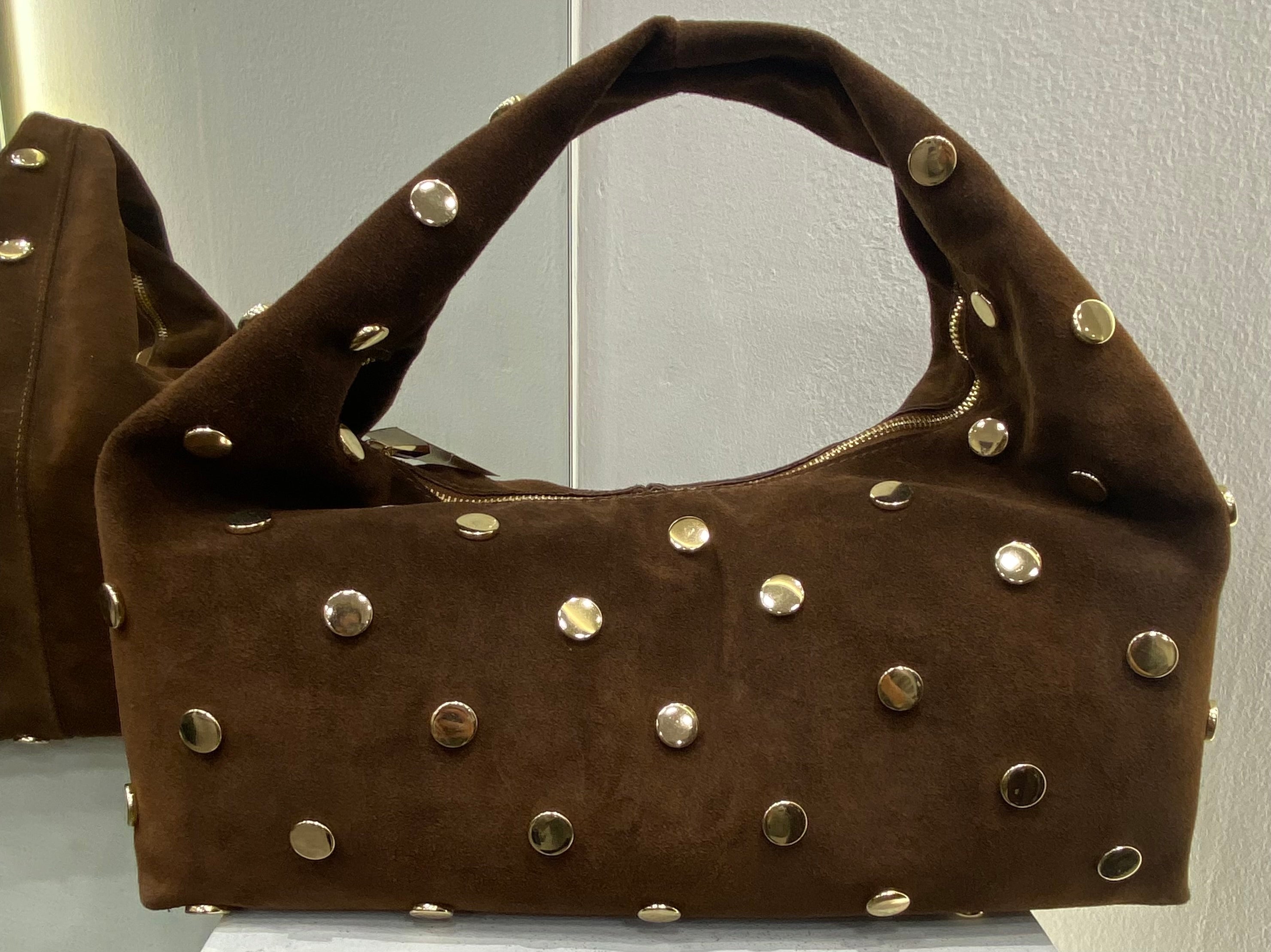 ERREBI - BORSA PELLE SCAMOSCIATA CON BORCHIE COLORI CUOIO E CIOCCOLATO