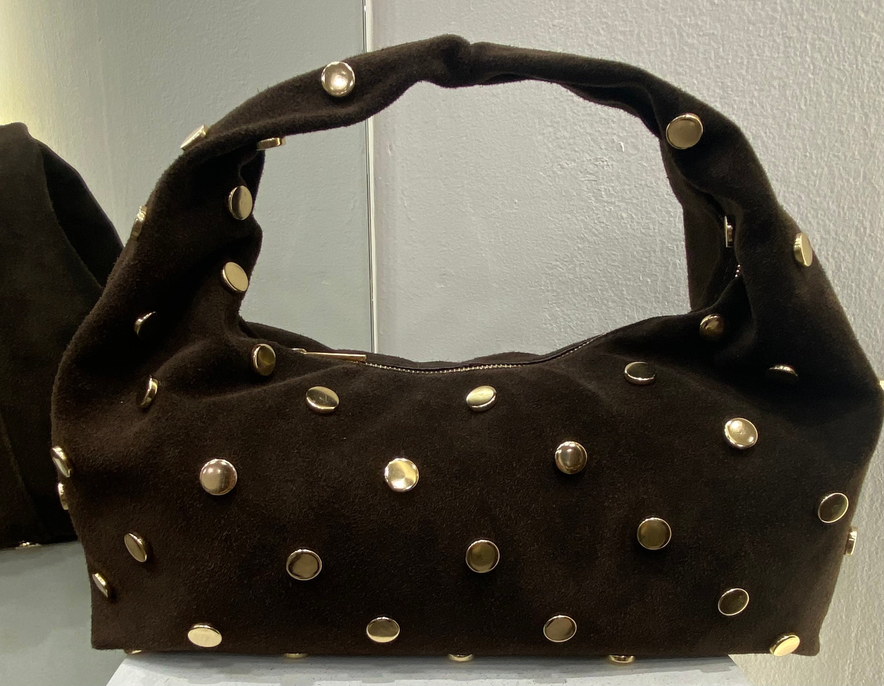 ERREBI - BORSA PELLE SCAMOSCIATA CON BORCHIE COLORI CUOIO E CIOCCOLATO